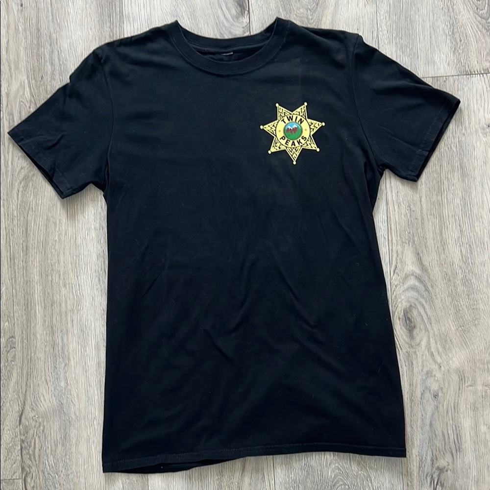 David Lynch/Twin Peaks crew shirt (2017) women’s medium